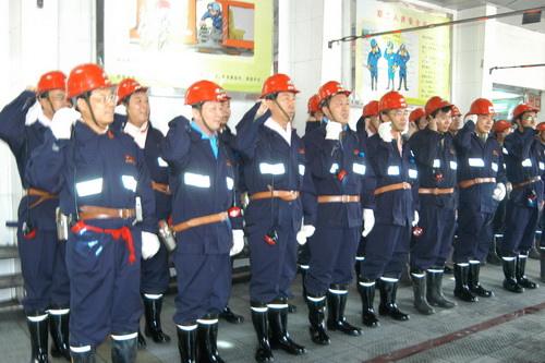 煤礦工人工作服供應(yīng)商