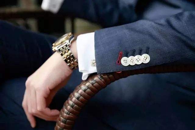 定做西裝的細節