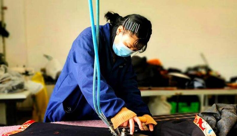 員工工服價(jià)格影響因素