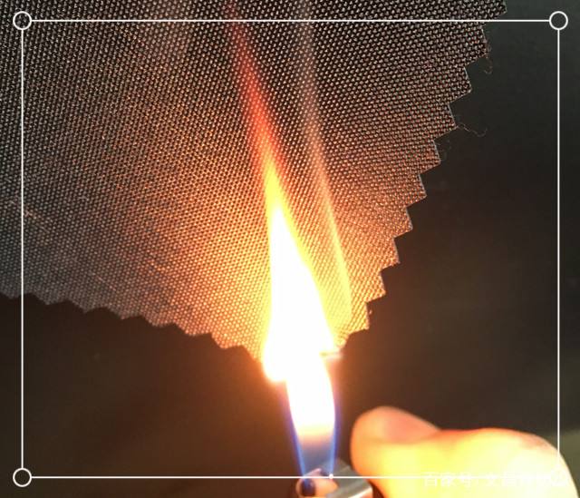 特種工作服定制面料-阻燃面料實(shí)驗(yàn)圖