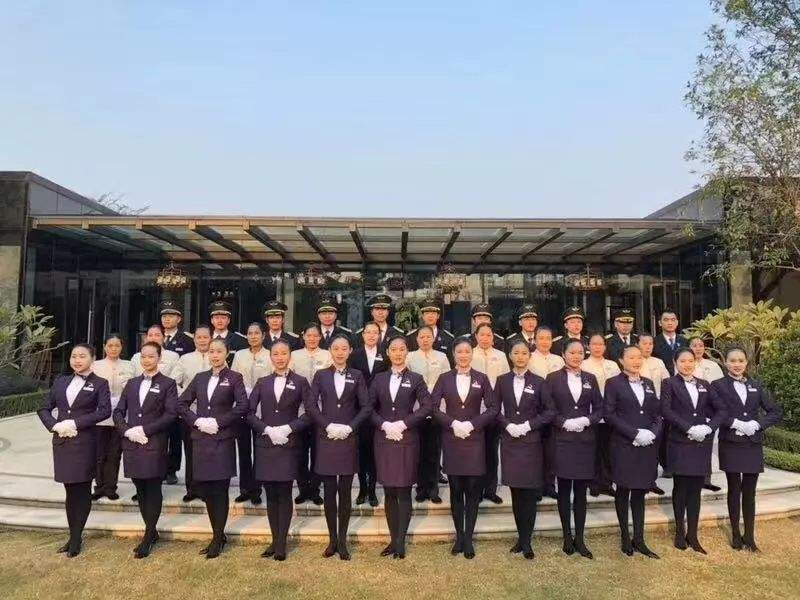 冬季物業(yè)工服團體照