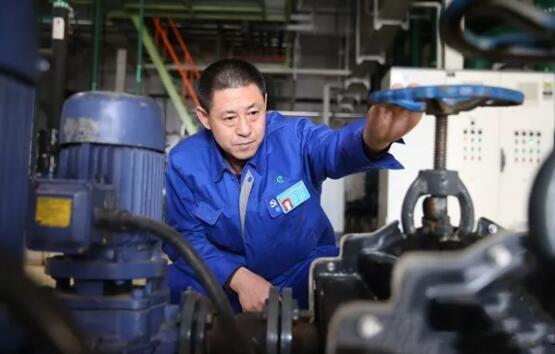 中國煙草分公司員工工作服圖片