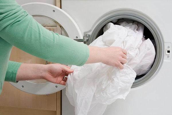 定制工作服的清洗技巧和方法