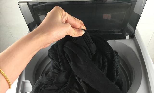 定制工作服的清洗技巧和方法