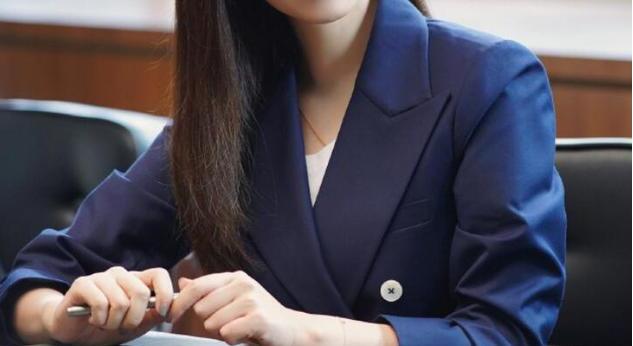 西裝小外套怎么搭配